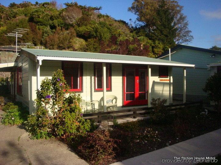 The Station House Motel Collingwood Exterior photo